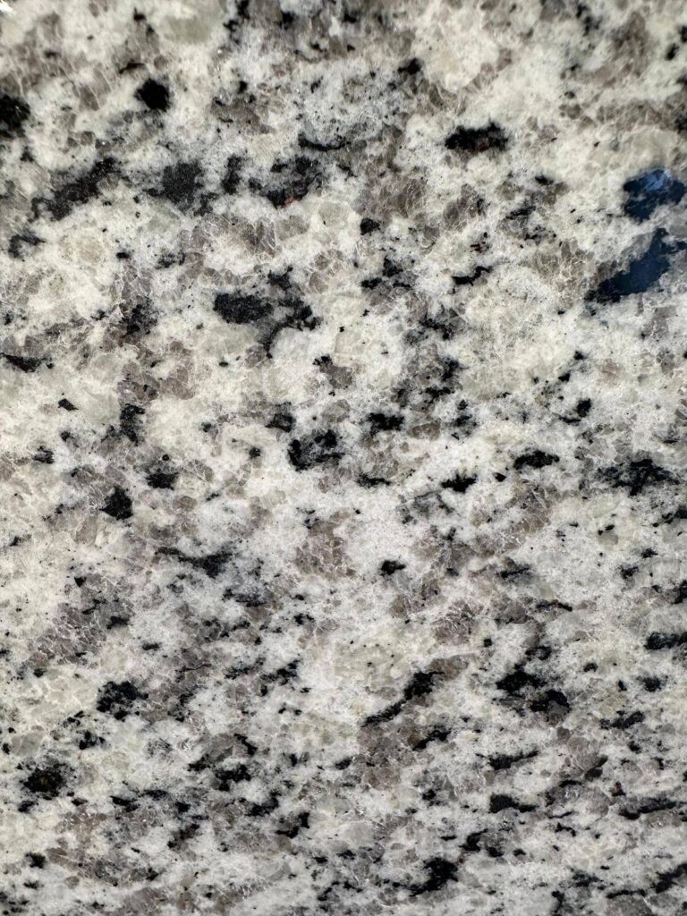 Luna Pearl ( Bianco Nevado )